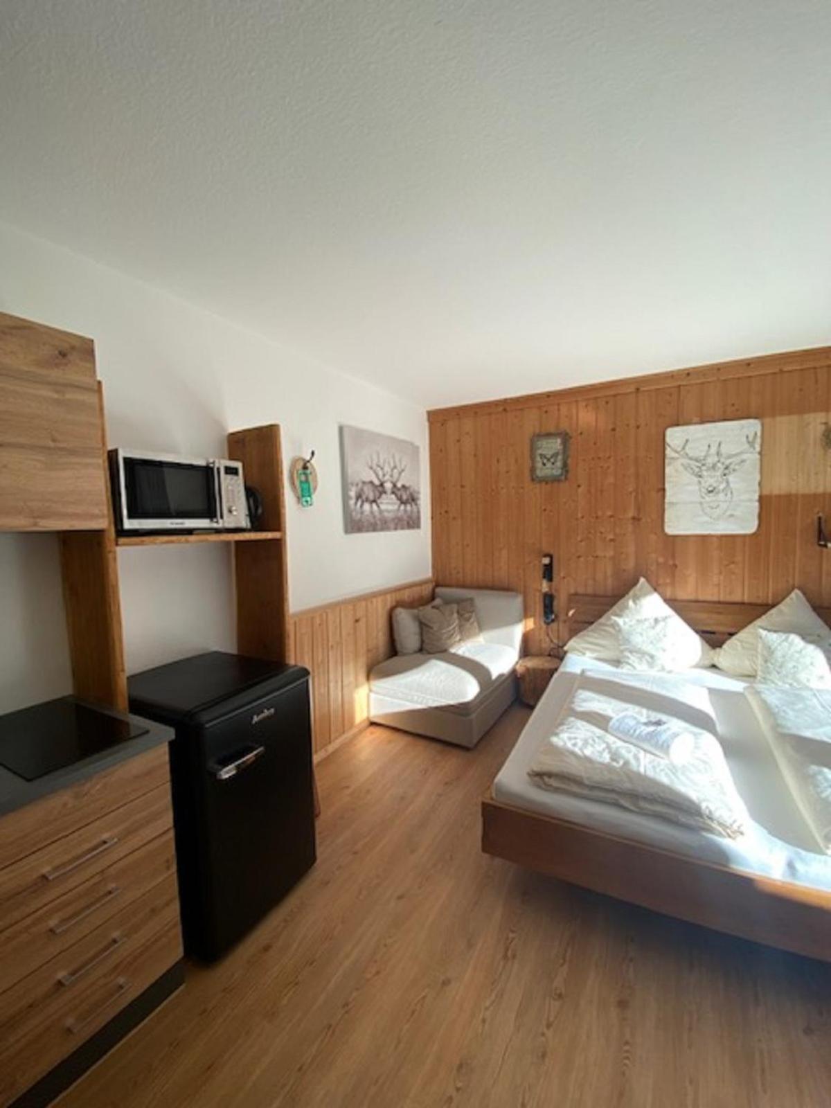 Alpenappartements Schwalbennestl Митенвалд Екстериор снимка