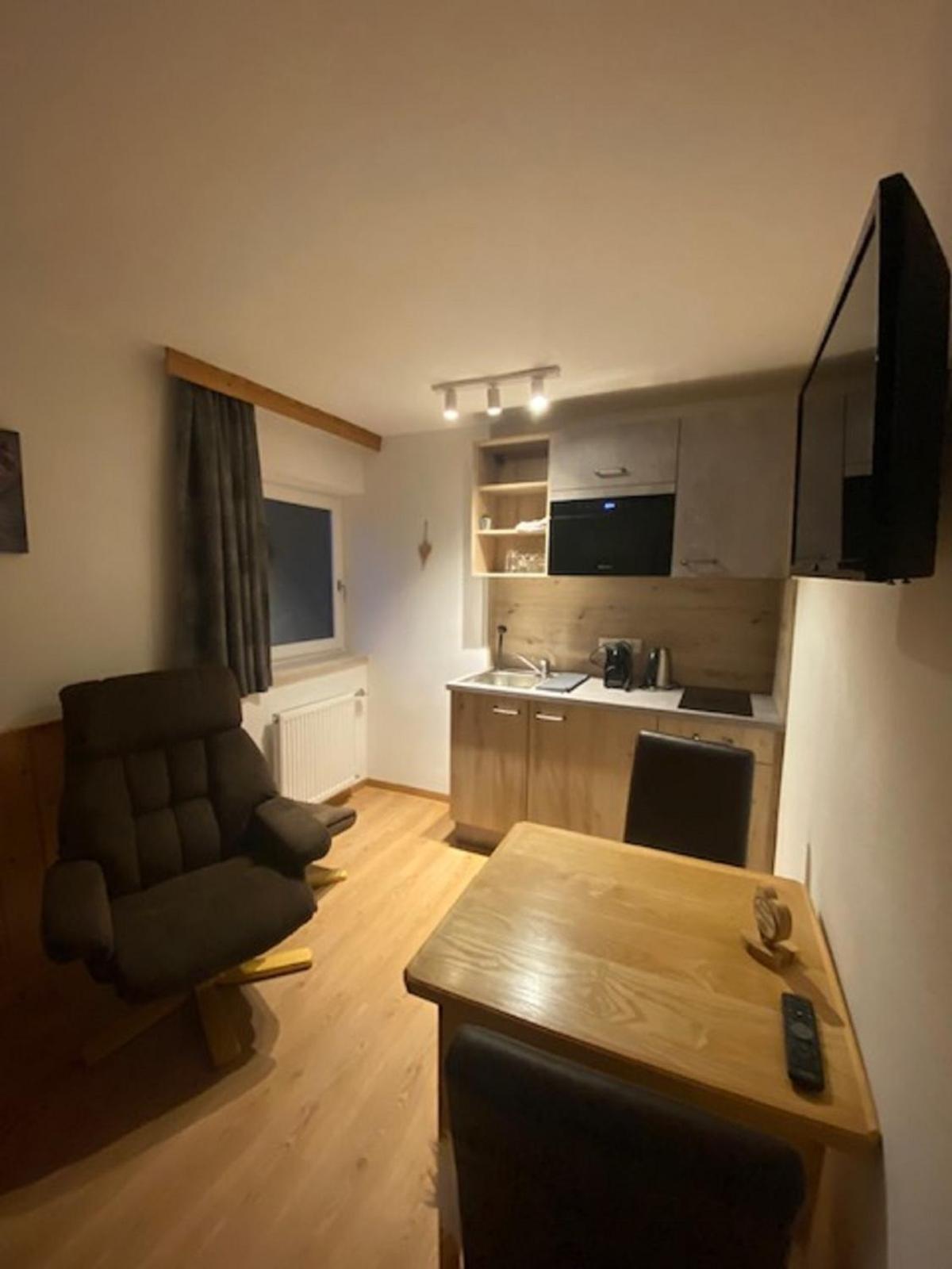 Alpenappartements Schwalbennestl Митенвалд Екстериор снимка